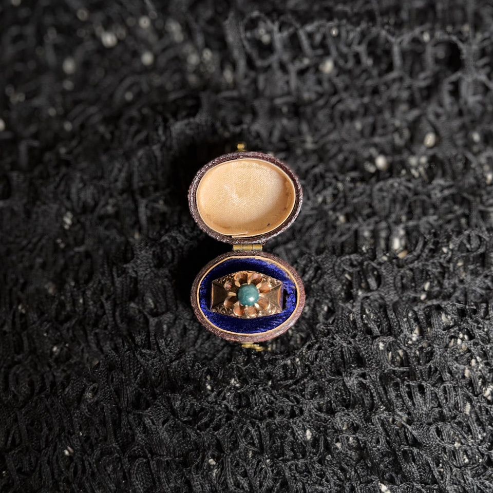 14k Gold Bloodstone Belcher Ring | Antique Victorian Jewelry