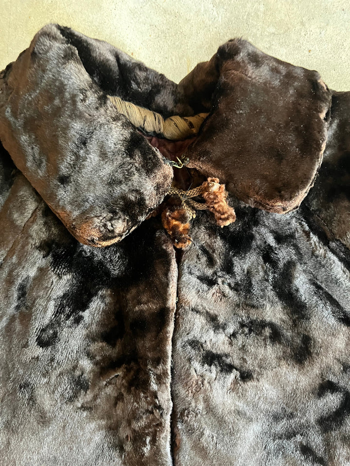 c. 1890s Faux Seal Plush Capelet