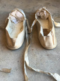 Early-Mid 19th c. Cream Silk Slippers