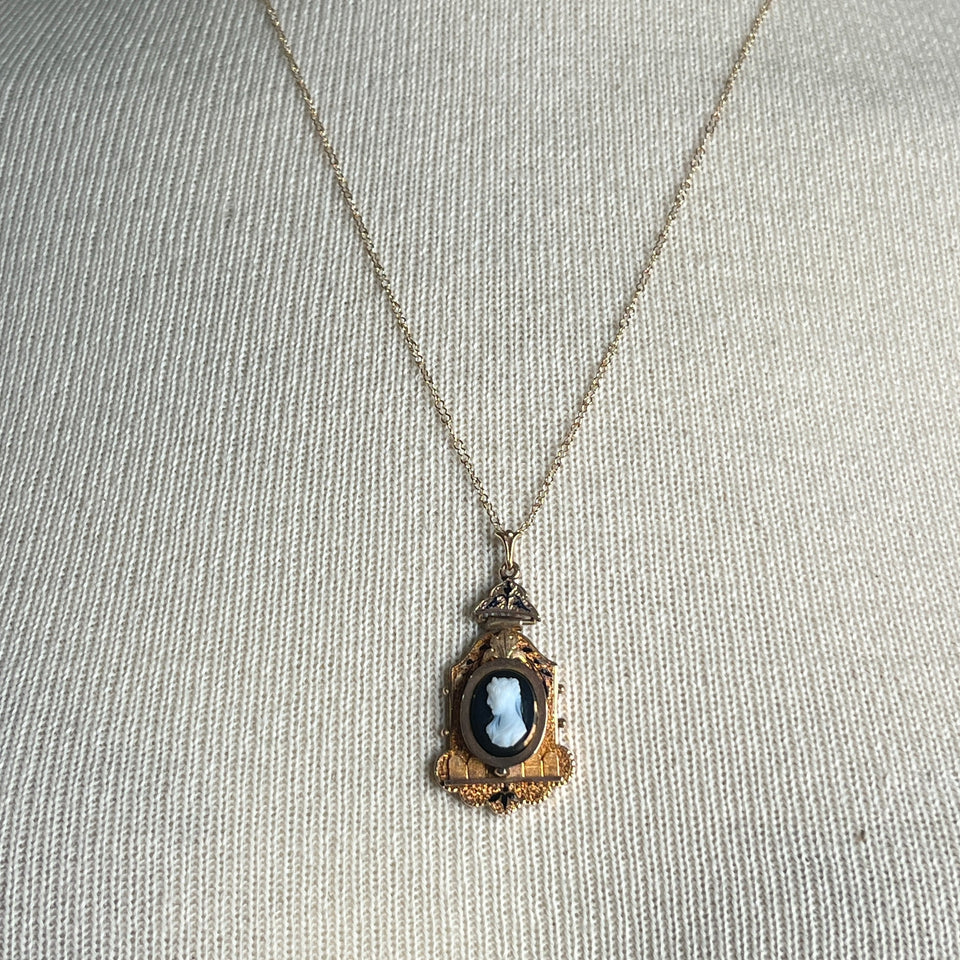 c. 1870s-1880s 12k-14k Gold Hardstone Cameo Necklace