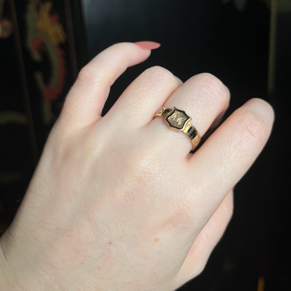 1875 'In Memory Of' 18k Gold Mourning Ring 'AG'