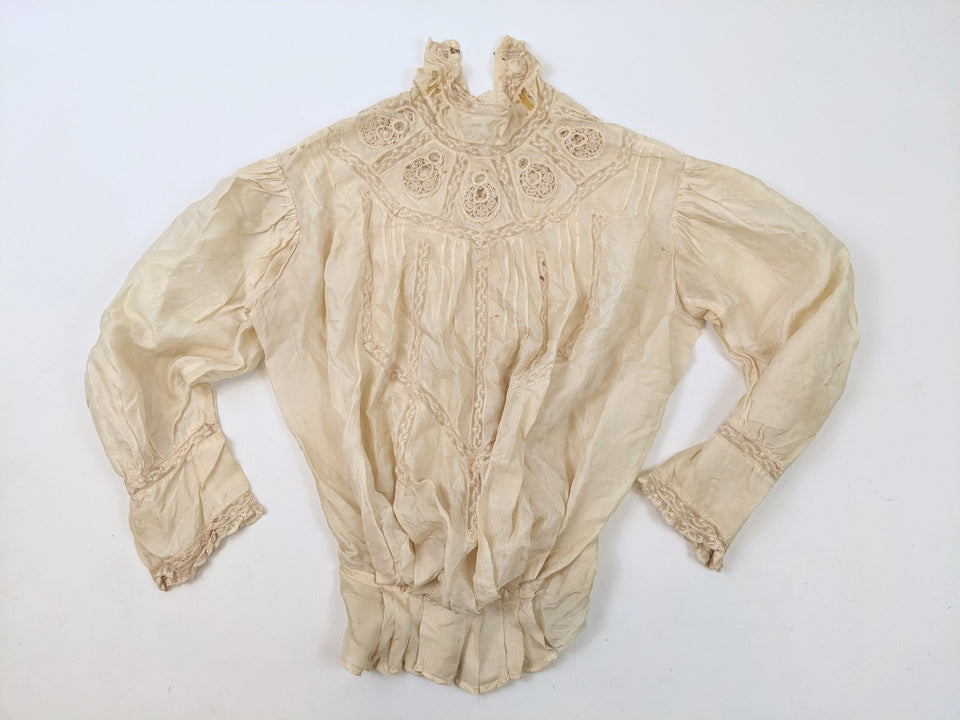 1900s Lace Blouse For Study / Display