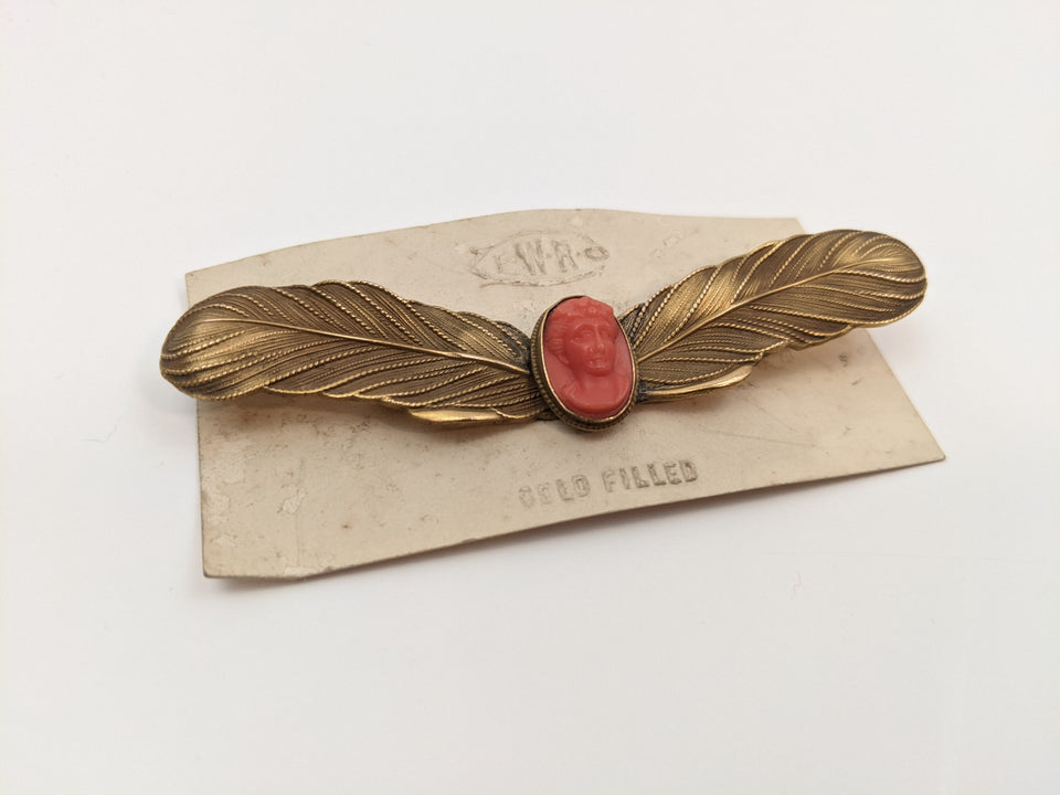 Art Nouveau Feathered Cameo Brooch
