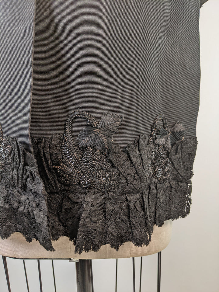 1880s Ivy Leaf Mantle