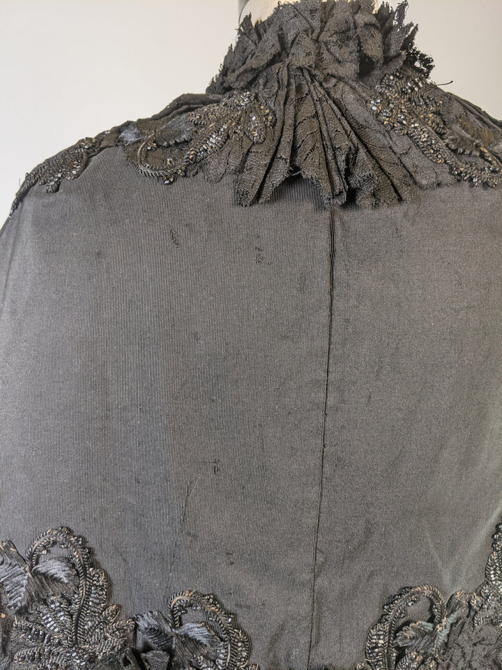1880s Ivy Leaf Mantle