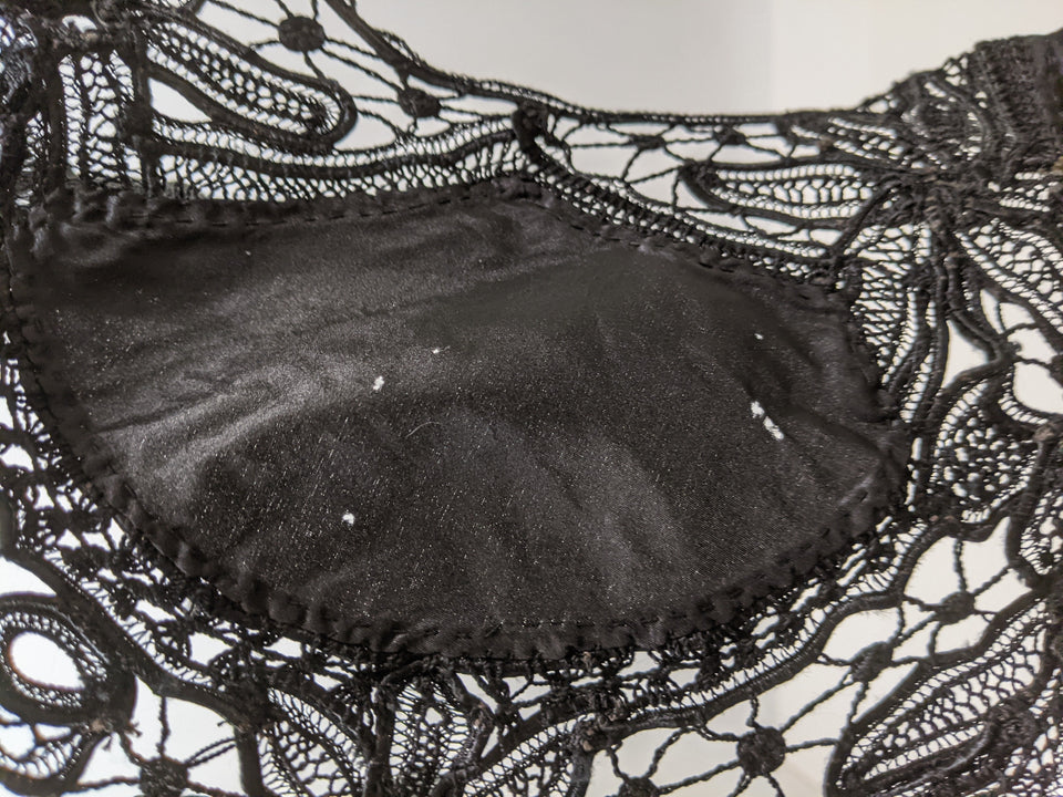 1890s-1900s Black Lace Collar