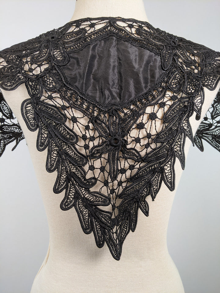 1890s-1900s Black Lace Collar