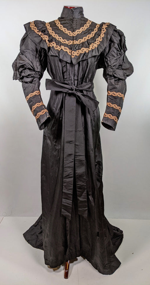 1890s Black Silk Tea Gown or Wrapper