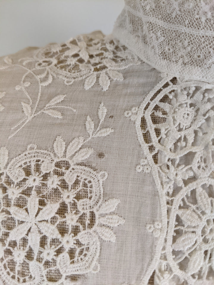 1900s White Lace Shirtwaist
