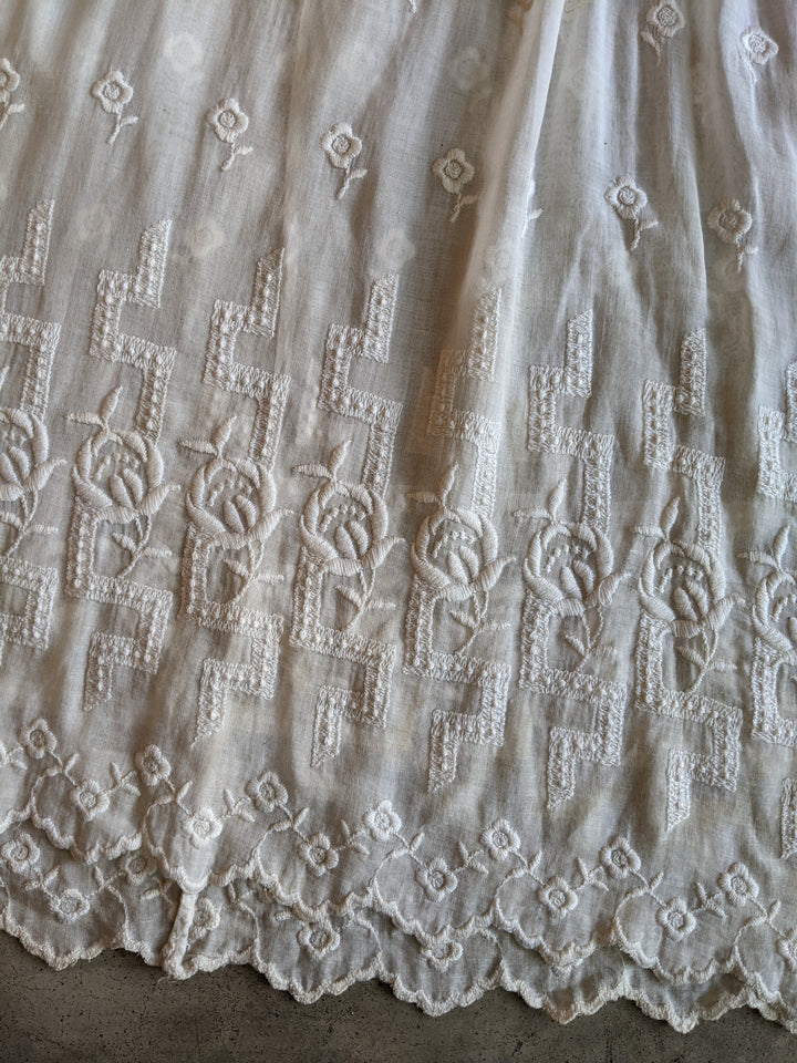 1910s Embroidered Cotton Dress | 30" Waist