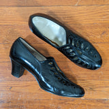 1930s-1940s Cut Out Pumps
