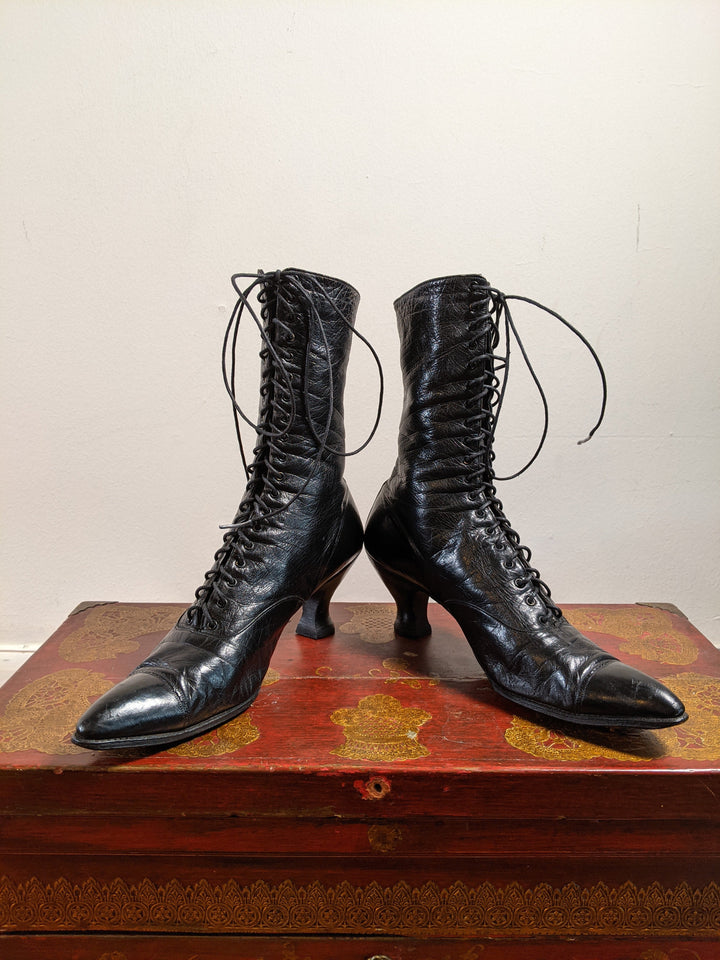 c. 1910s-1920s Black Lace Up Boots | Approx Sz 7