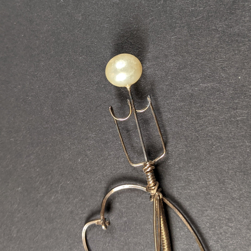 1940s Heart + Arrow Brooch